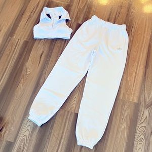 ALO Yoga white accolade sweatpants XXS & charmed collar bra tank XS